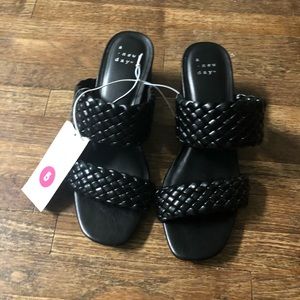 Universal threads heel sandals